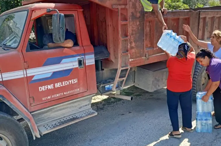 DEPREM YARDIMI YERİNE ULAŞTI